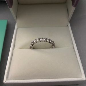 Moissanite infinity band